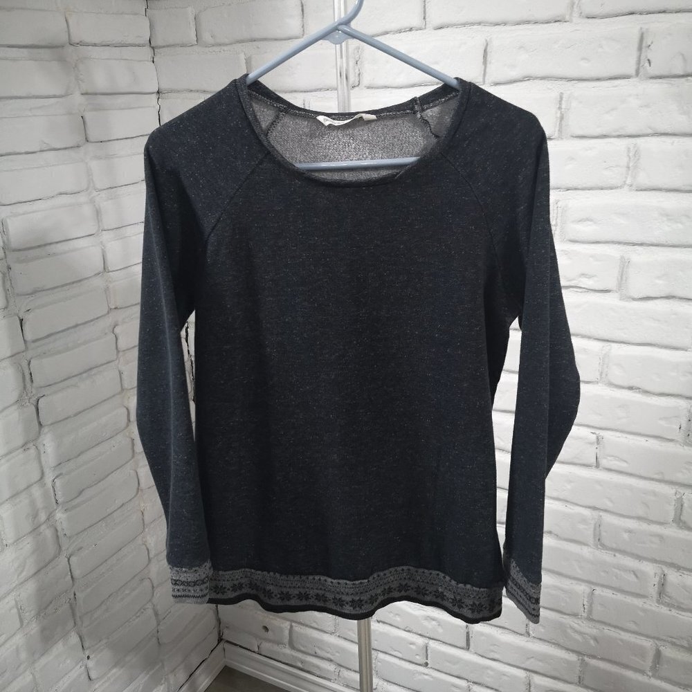 Bluenotes Ladies Size Medium Black Fleece Lined Straight Fit Sweat Top
